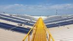 Um conjunto de painéis solares